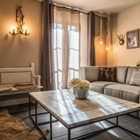 Casa Gigante De Sallent - Exclusiva Y Con Historia Sallent De Gallego