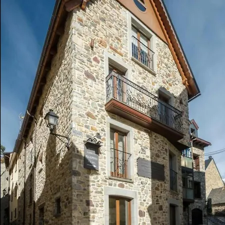 Casa Gigante De Sallent - Exclusiva Y Con Historia